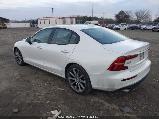 2021 VOLVO S60 7JR102FK8MG080221 Photo 2