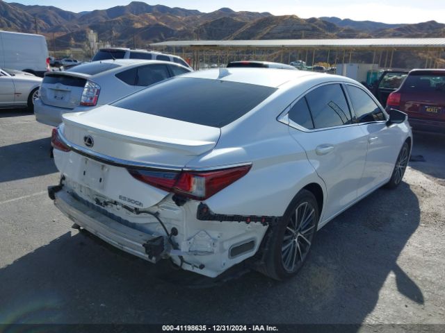 58ADA1C19PU036009 Lexus ES 300H