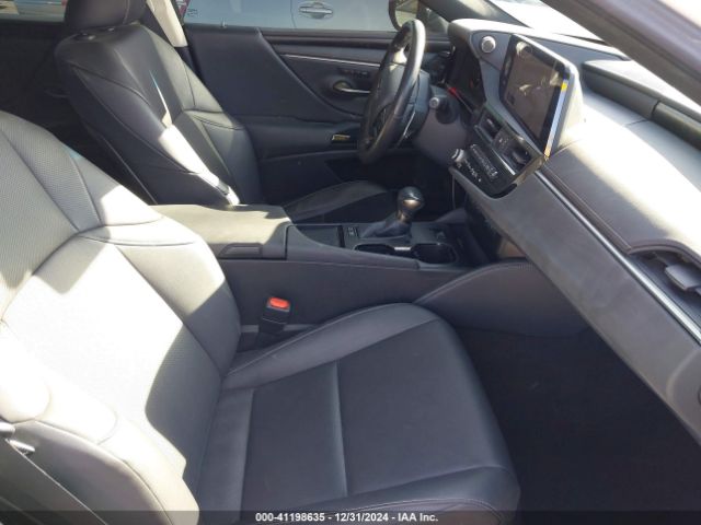 58ADA1C19PU036009 Lexus ES 300H