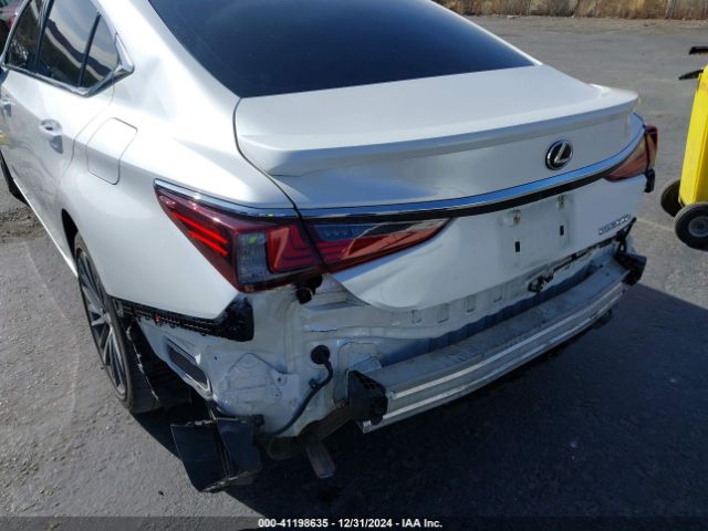 58ADA1C19PU036009 Lexus ES 300H