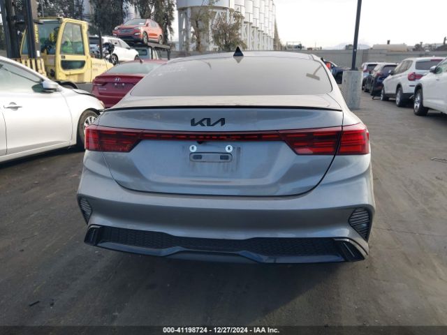 3KPF54AD0PE666927 KIA Forte Gt-line