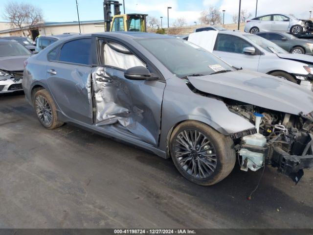 3KPF54AD0PE666927 KIA Forte Gt-line