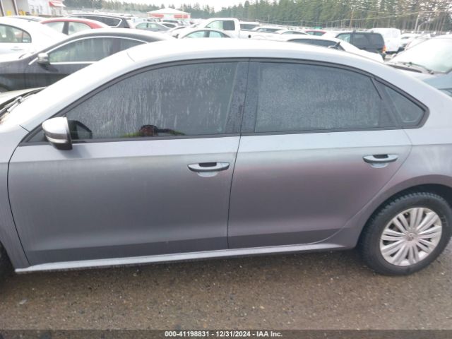 1VWAS7A31FC035764 Volkswagen Passat 1.8t S