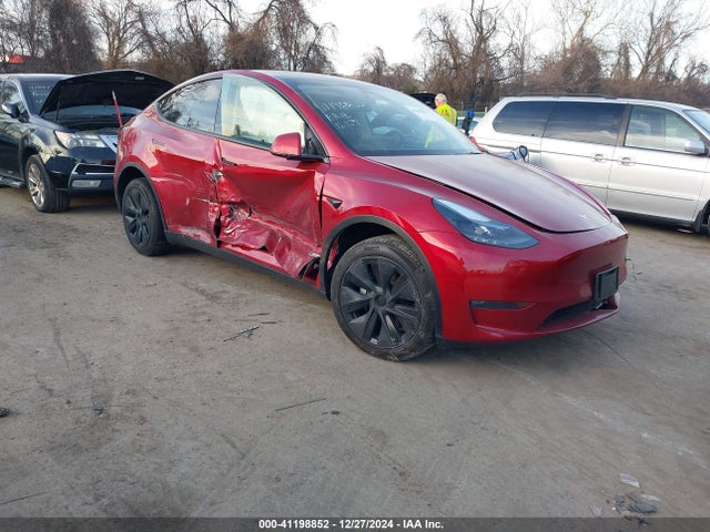 2024 TESLA MODEL Y 7SAYGDEE6RA327771 Photo 0