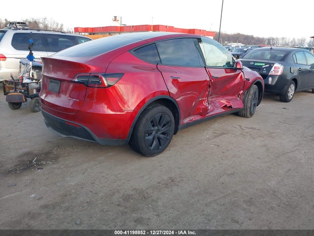 2024 TESLA MODEL Y 7SAYGDEE6RA327771 Photo 3