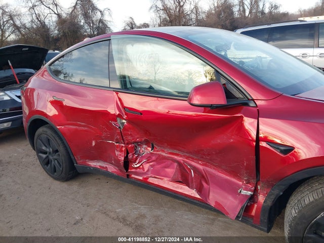 2024 TESLA MODEL Y 7SAYGDEE6RA327771 Photo 5