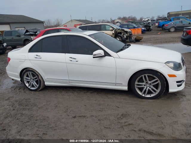 WDDGF8AB4ER304629 Mercedes-Benz C 300 Luxury 4matic/sport 4matic