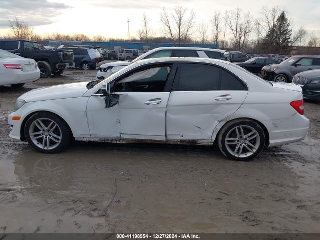 WDDGF8AB4ER304629 Mercedes-Benz C 300 Luxury 4matic/sport 4matic