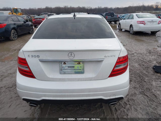 WDDGF8AB4ER304629 Mercedes-Benz C 300 Luxury 4matic/sport 4matic