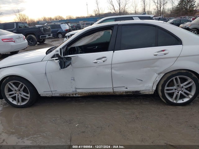 WDDGF8AB4ER304629 Mercedes-Benz C 300 Luxury 4matic/sport 4matic