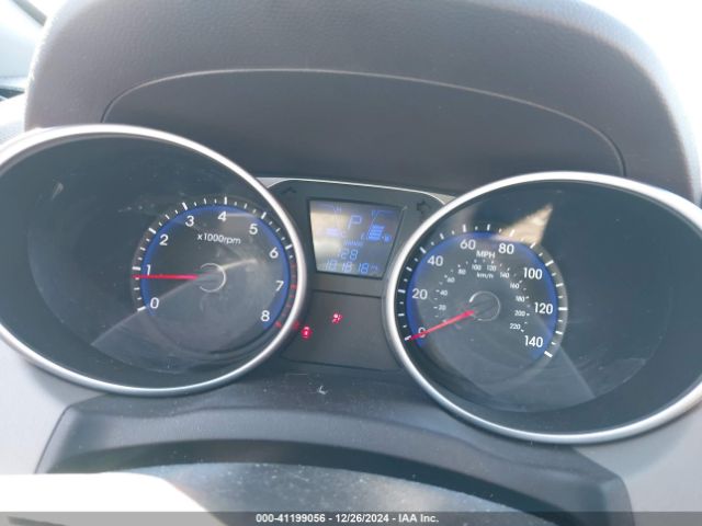 KM8JT3AF3FU094002 Hyundai TUCSON GLS