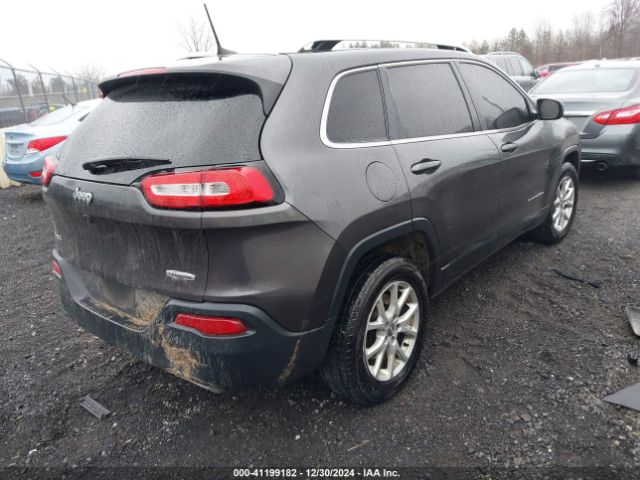 1C4PJMCS3HW589358 Jeep Cherokee Latitude 4x4