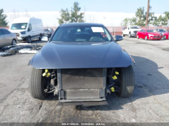 WBA8A9C59GK618831 BMW 320i