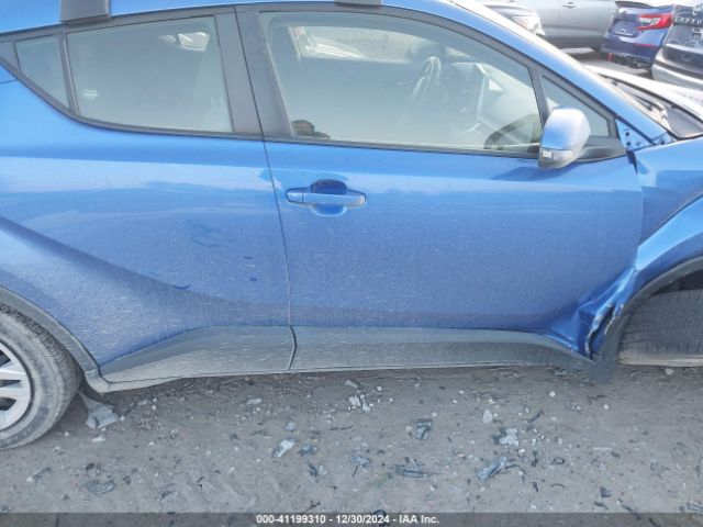 JTNKHMBX8L1078376 Toyota C-HR LE