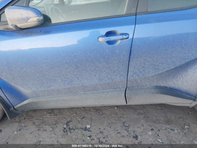 JTNKHMBX8L1078376 Toyota C-HR LE