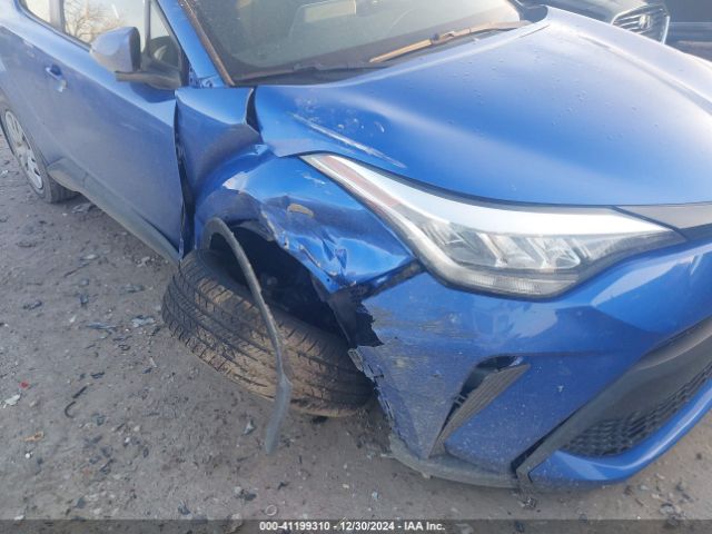 JTNKHMBX8L1078376 Toyota C-HR LE