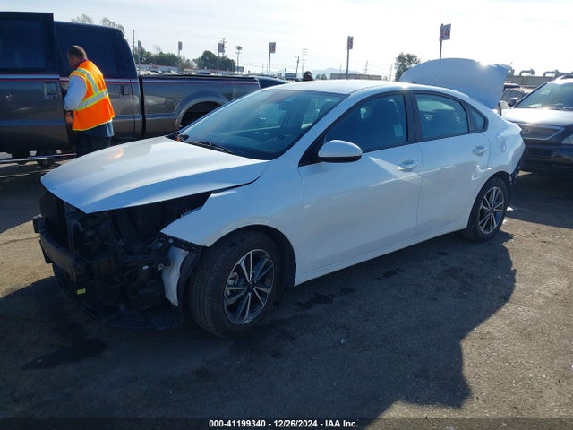 KIA Forte Lxs 2022 3KPF24AD7NE499536 Image 2