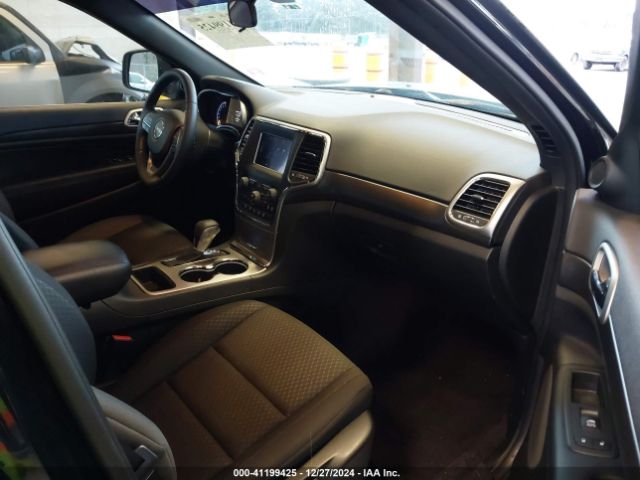 1C4RJEAG7JC270761 Jeep Grand Cherokee Laredo E 4x2