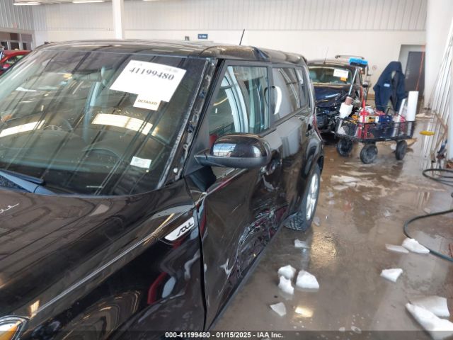 KNDJN2A24H7438220 KIA Soul