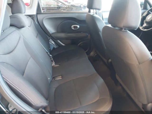 KNDJN2A24H7438220 KIA Soul