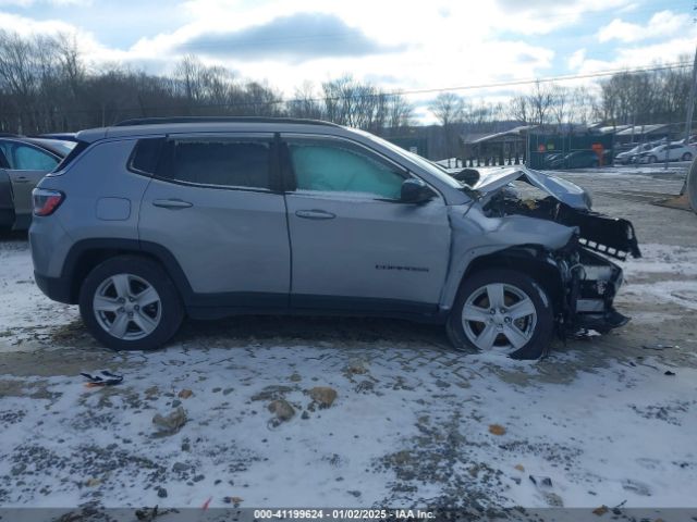 3C4NJDBB8NT232820 Jeep Compass Latitude 4x4