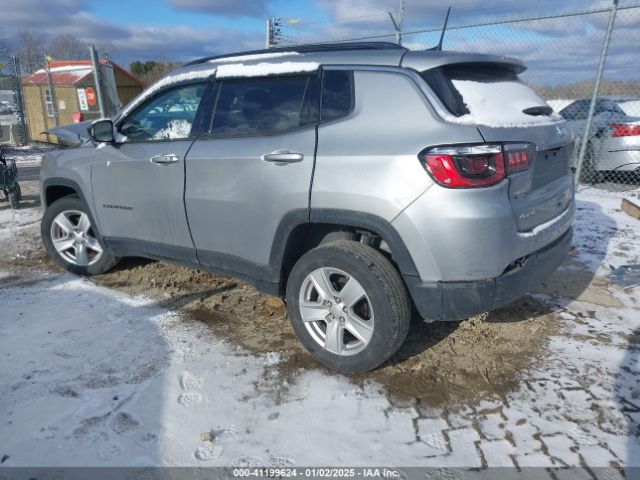 3C4NJDBB8NT232820 Jeep Compass Latitude 4x4