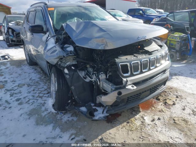 3C4NJDBB8NT232820 Jeep Compass Latitude 4x4