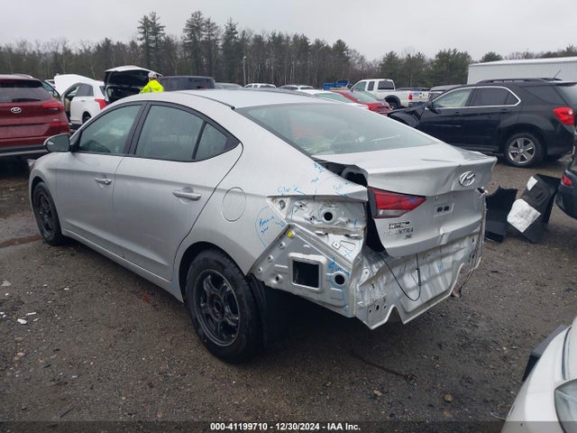 Hyundai ELANTRA SE 2018 5NPD74LF0JH353461 Image 3