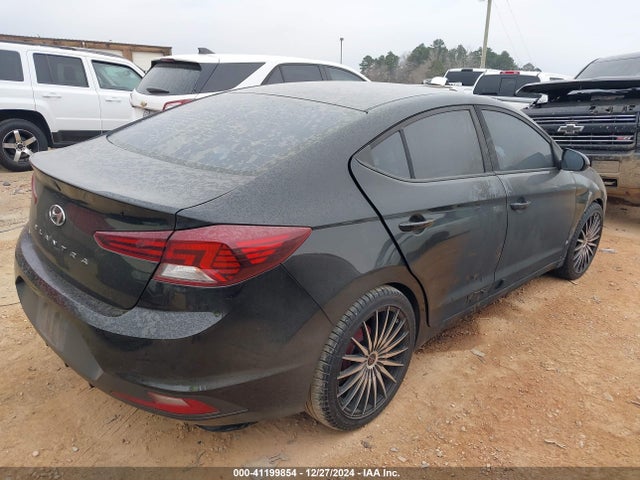 KMHD74LFXKU779029 Hyundai ELANTRA SE