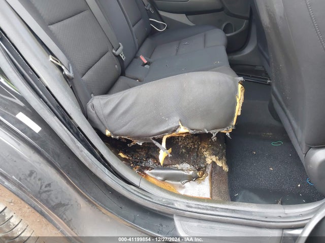 KMHD74LFXKU779029 Hyundai ELANTRA SE