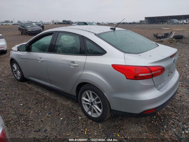 Ford FOCUS SE 2017 1FADP3F23HL300025 Image 3