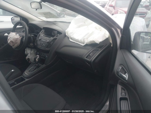 Ford FOCUS SE 2017 1FADP3F23HL300025 Image 5