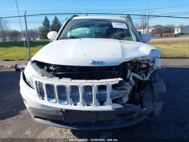 1C4NJCEB0ED660019 Jeep Compass Latitude