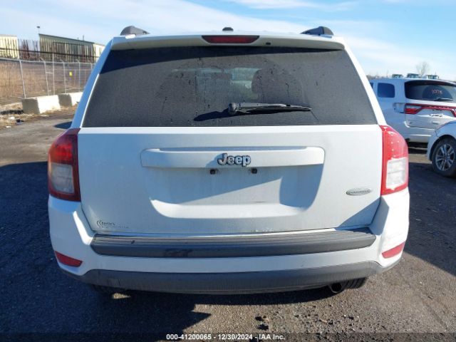 1C4NJCEB0ED660019 Jeep Compass Latitude
