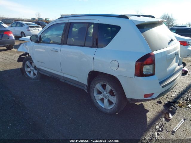 1C4NJCEB0ED660019 Jeep Compass Latitude