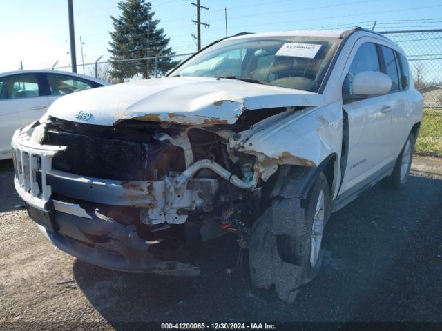1C4NJCEB0ED660019 Jeep Compass Latitude