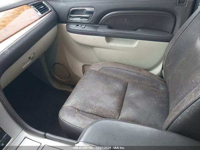 2011 CADILLAC ESCALADE 1GYS3DEF9BR306854 Photo 4