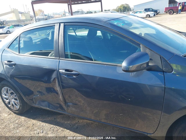 Toyota COROLLA LE 2018 5YFBURHE6JP802674 Image 13