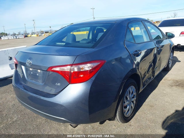Toyota COROLLA LE 2018 5YFBURHE6JP802674 Image 4