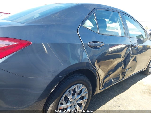 Toyota COROLLA LE 2018 5YFBURHE6JP802674 Image 6