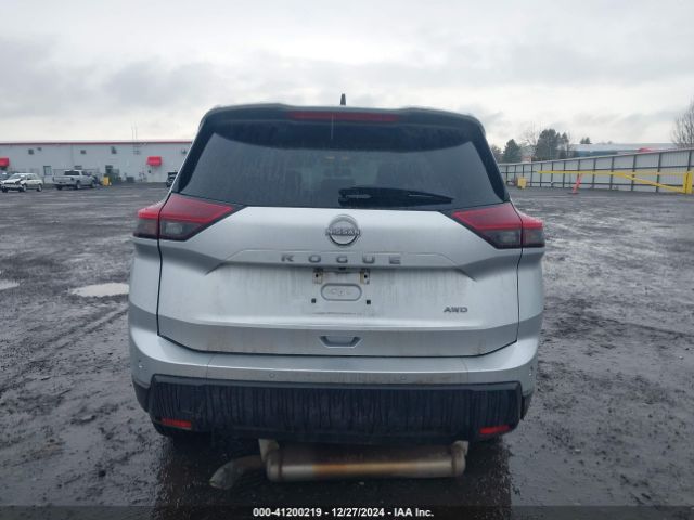5N1BT3AB0RC688106 Nissan Rogue S Intelligent Awd