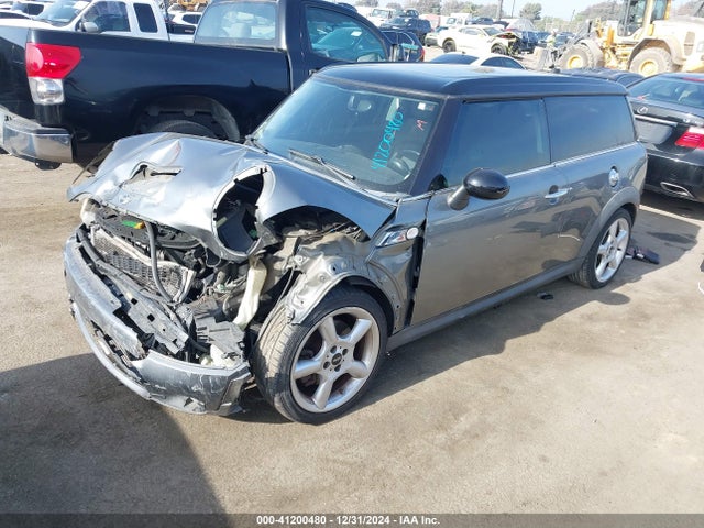 2008 MINI COOPER S CLUBMAN WMWMM335X8TP88002 Photo 1