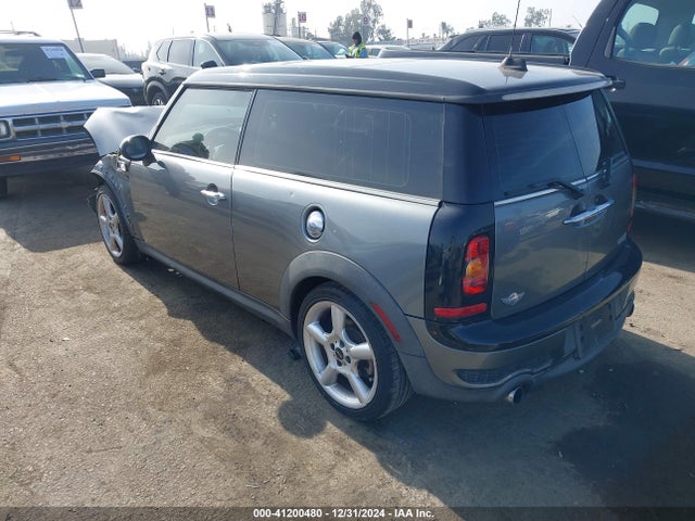 2008 MINI COOPER S CLUBMAN WMWMM335X8TP88002 Photo 2