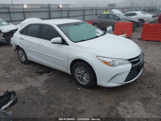 Toyota CAMRY LE 2017 4T1BF1FK8HU324075 Image 1