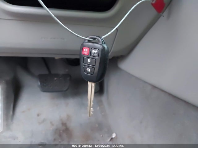 Toyota CAMRY LE 2017 4T1BF1FK8HU324075 Image 11