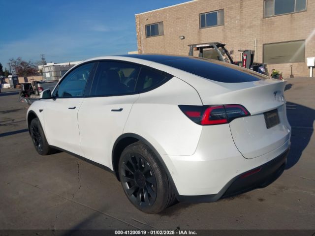 5YJYGDED4MF123311 Tesla Model Y Standard Range Rear-wheel Drive