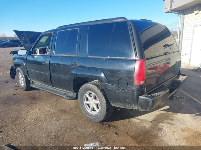 1999 CADILLAC ESCALADE 1GYEK13R0XR410104 Photo 2