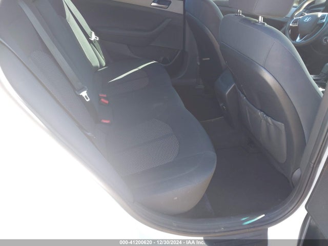 5NPE24AF3JH699462 Hyundai SONATA SE