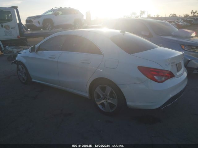 2018 MERCEDES-BENZ CLA 250 WDDSJ4EB1JN561132 Photo 2