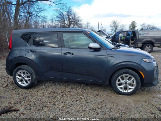 KNDJ23AU9L7728574 KIA SOUL S